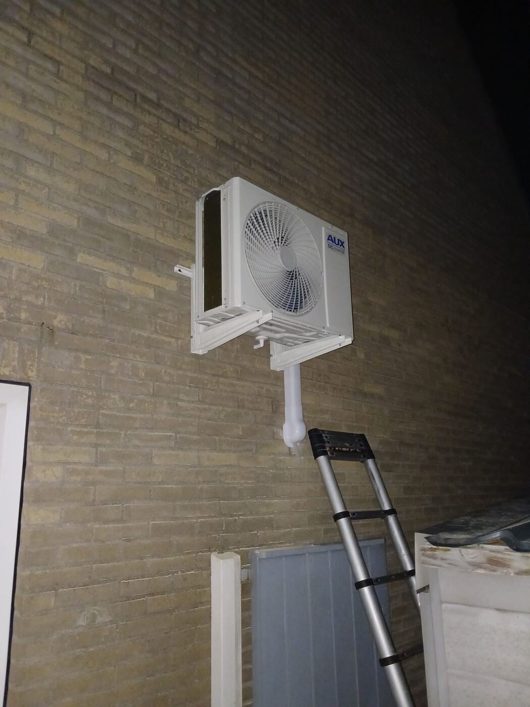 Onderhoud aan airco buitenunit